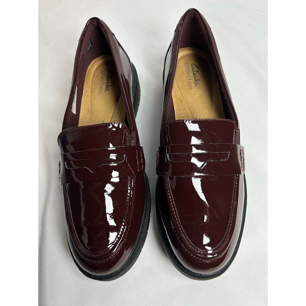 Clarks Westlynn Ayla Burgundy Patent Penny Loafers Comfort Lug Sole 10 W NWT